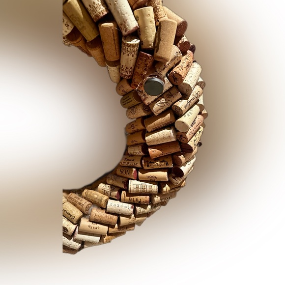 NEW! 😍 MEDIUM-LARGE WINE CORK WREATH FOR ALL OCCASIONS! By greedy vines - Picture 4 of 5